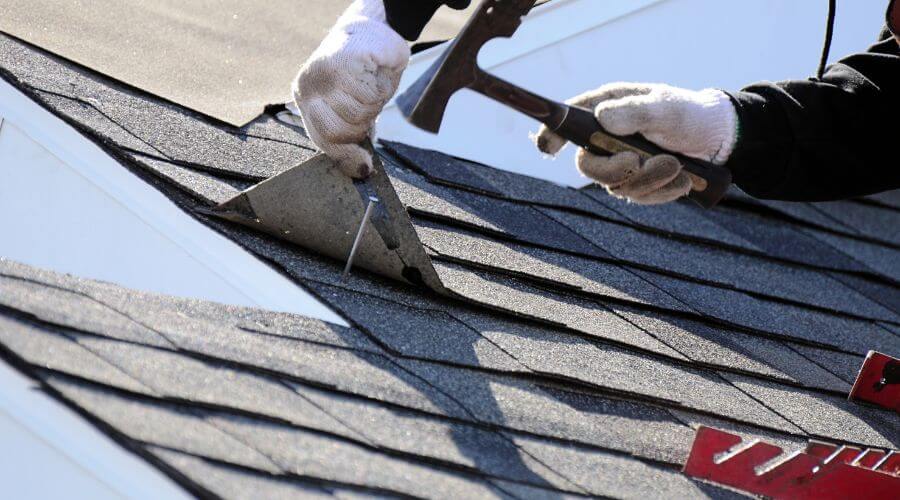 Professional gutter cleaning in Okauchee, WI
